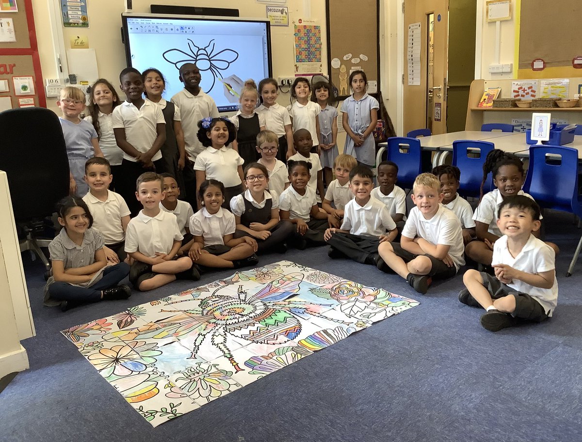 PindersPrimary's tweet photo. This week we have been discussing teamwork and how bees also work as a team. Year 1/2 have created a beautiful collaborative picture of a bee! 🐝 #PPRSHE https://t.co/dSUbXAQzfx
