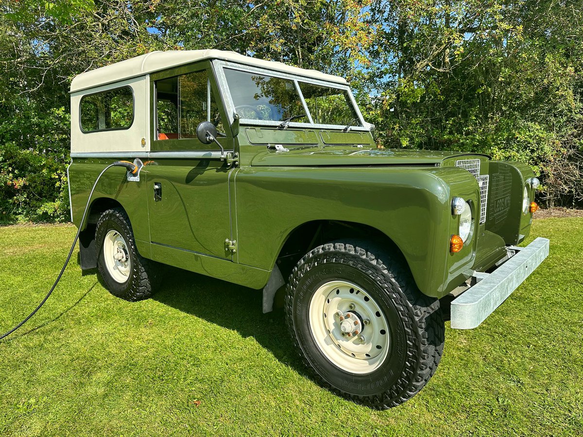 elecclassiccars's tweet image. Electric Land Rover Series 2a, beautifully restored and upgraded. New episode on our YouTube channel. youtu.be/ngAvbnCpn2A?si…  ⚡️❤️👌 #landrover #electriclandrover #landroverseries2a