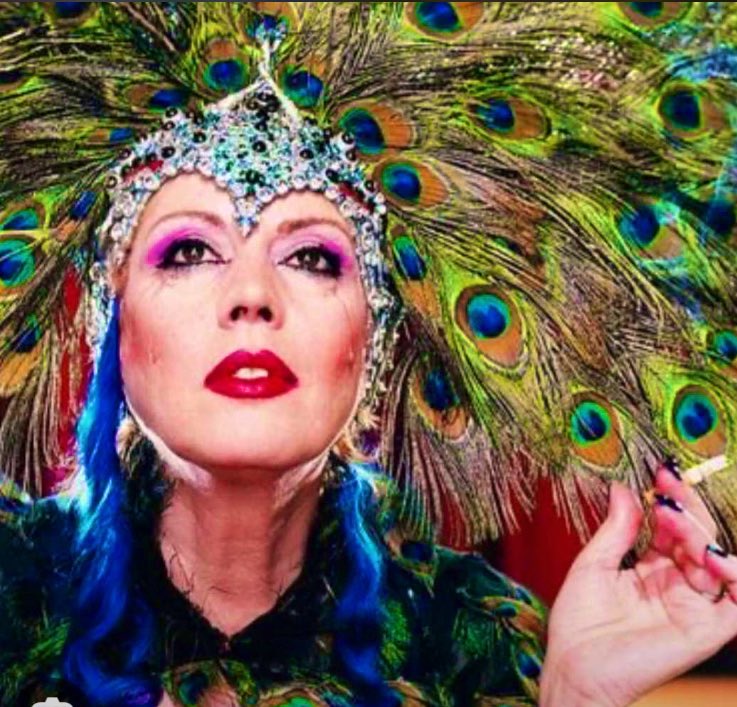 D.E.P. Reina  ¡Cómo me gustabas!