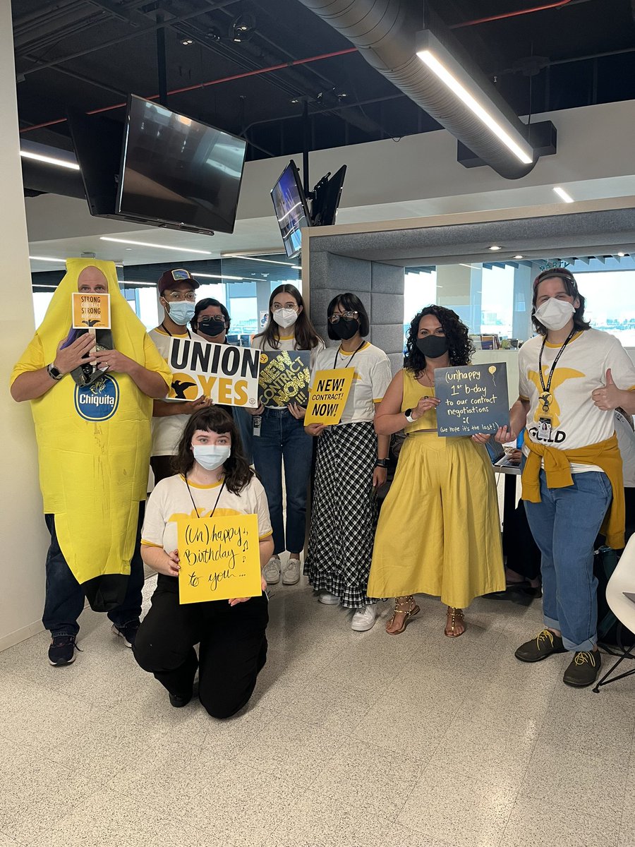 latguild's tweet photo. (Un)happy birthday to us!!! And please no more ๐ซ
Thanks to all who came out to show your disappointment that we reached this milestone. #NewContractNow https://t.co/PLddV0ip9O
