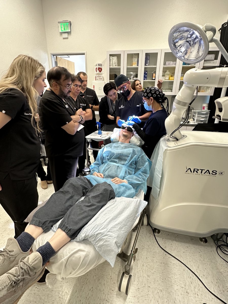 VenusHairAI's tweet photo. 🌟 Elevating Excellence in Hair Restoration! 🚀✨

We are thrilled to share this behind-the-scenes look at our recent VERO Hair™ Preceptorship training event, which took place at the heart of innovation, the Venus head office in San Jose, California. https://t.co/cpeEXNvXld