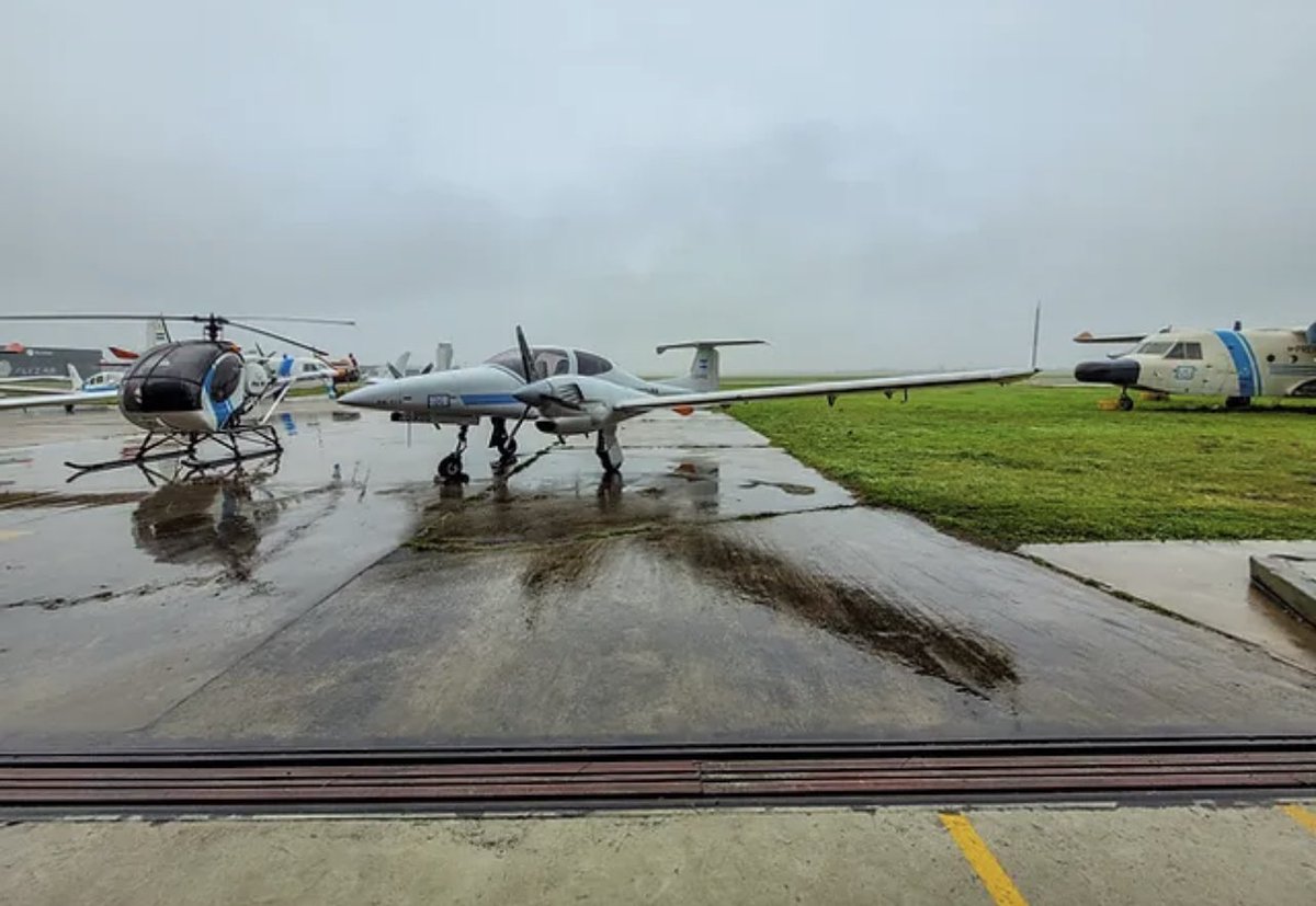 PucaraD's tweet image. La @PrefecturaNaval muestra sus @diamondair #DA42 recientemente incorporados.
@MinSeg #prefectura @fadea_oficial #control #patrulla #vigilancia @santiagoR24 

pucara.org/post/la-prefec…