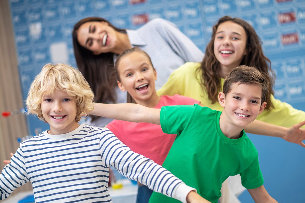 ActiveProjects1's tweet photo. Comenzamos un nuevo Curso 23-24 y estamos emocionados de dar la bienvenida a todos nuestros alumnos a otro emocionante viaje de aprendizaje. En https://t.co/mew73ZgEJe, nos comprometemos a brindar las herramientas necesarias para alcanzar el éxito en el dominio del idioma inglés. https://t.co/Tiv7ErBNO6