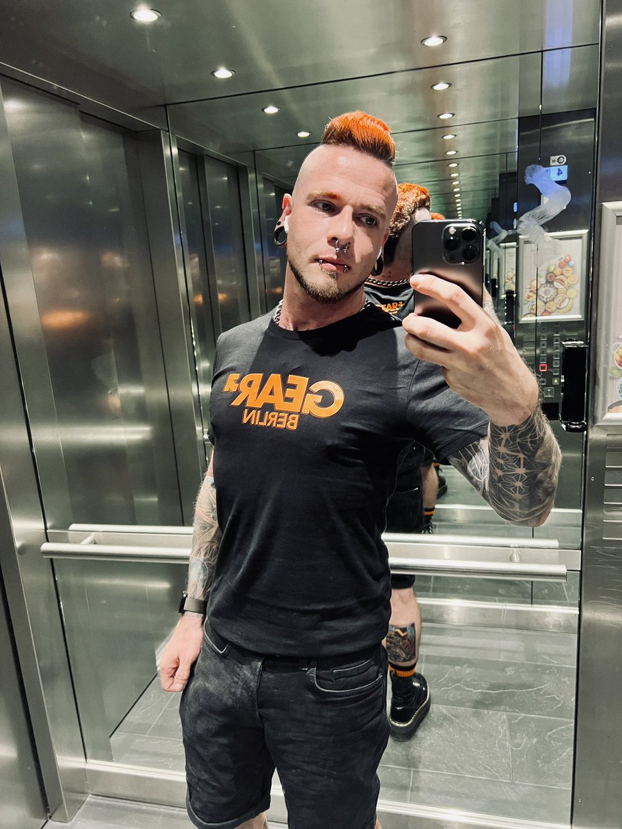 Damien Black tweet media