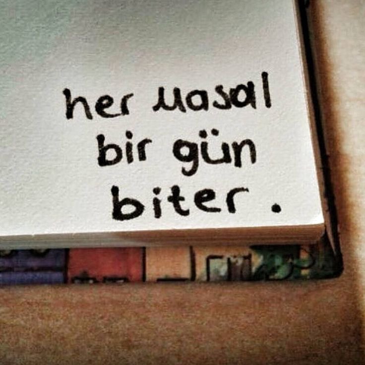 Bu masalda bir varmış bir yokmuşla başladı
Mağduriyetten mağruriyete
Turandan Tirana
Minnetten mihnete
Ortak akıldan ortaklığa uzandı
Avuç açıp dua eden eller,kâse olup dilenen hale dönüştü
Onlar erdi muradına da biz çıkacakmıyız kerevetine?
Kendi masalımızınkurbanıydık belkide…