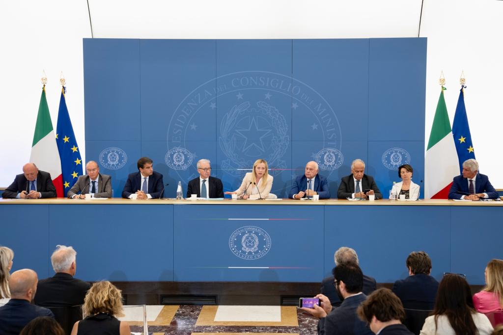Giuseppe Valditara (@g_valditara) on Twitter photo Con il Premier <a href="/GiorgiaMeloni/">Giorgia Meloni</a> e i colleghi di Governo per il futuro delle nostre ragazze e dei nostri ragazzi Con il Premier <a href="/GiorgiaMeloni/">Giorgia Meloni</a> e i colleghi di Governo per il futuro delle nostre ragazze e dei nostri ragazzi