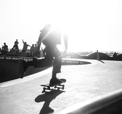 Inspirante ! A 30 ans, Charlotte Hym, docteure en neurosciences et skateuse de l'équipe de France, se prépare pour Paris 2024 limportant.fr/infos-le-choix… #Caisse_Epargne #partenaire