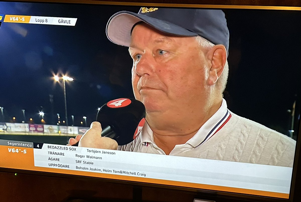 Bedazzled Sox gör kanonlopp varje gång men man behöver flyt i loppen om det ska gå vägen. Idag var det visserligen inget flyt men prestationen var femstjärnig. Vinner Fyraåringsstjärnan på 10,1/1640 auto efter ett lopp hela vägen i andra spår, wow!!! 
MR <a href="/RogerWalmann/">Roger Walmann</a> tränar