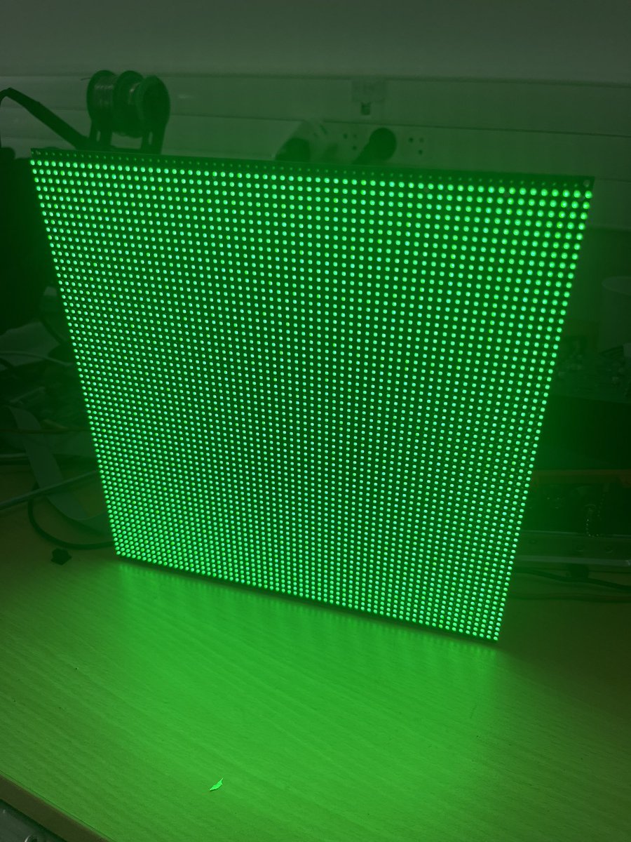 SFRIMAUDEAU's tweet photo. Cocorico 🇫🇷
C’est une grande fierté de pouvoir vous annoncer la réalisation de notre premier module LED 100% français haute définition en pitch 3,9 mm
Une magnifique réussite pour nos prochains écrans dynamiques #DOOH @Cocktail_Vision encore plus économiques et plus vertueux en terme de consommation énergétique !
1 an de recherche et développement avec nos partenaires industriels 🇪🇺
On continue d’innover au cœur du @DepVendee à @larochesuryonfr dans le cadre de #FranceRelance 
Merci à tous nos clients partenaires et l’ensemble des collectivités qui nous font confiance ✊
On continue…