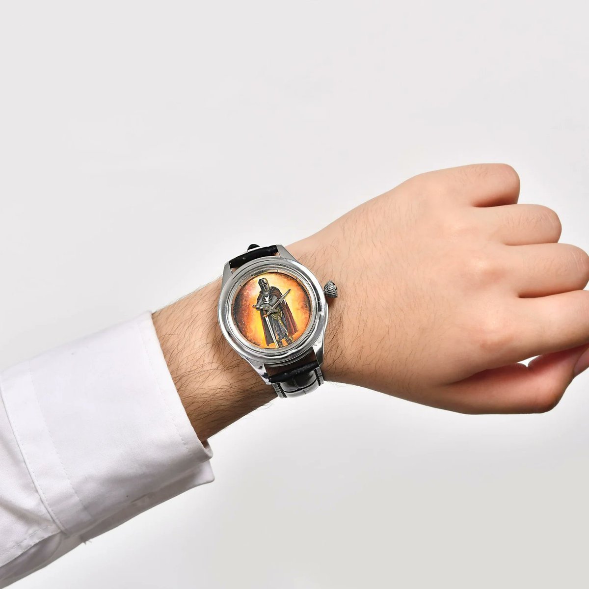 siriusdiamant's tweet image. Unique Micro Hand Painted Knight Watch, Genuine Leather Men Wristwatch

Etsy Link : t.ly/mpnzR

#KnightWatch #MenWatch #HandmadeWatch #HandPaintedWatch #StainlessStill #LuxuryWatch #LeatherWatch #SilverWatch #WaterproofWatch #AnalogWatch #QuartzWatch #HusbandGift