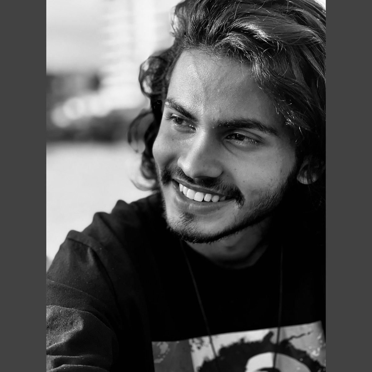 tanveerezza_'s tweet photo. https://t.co/oAUterfgoq