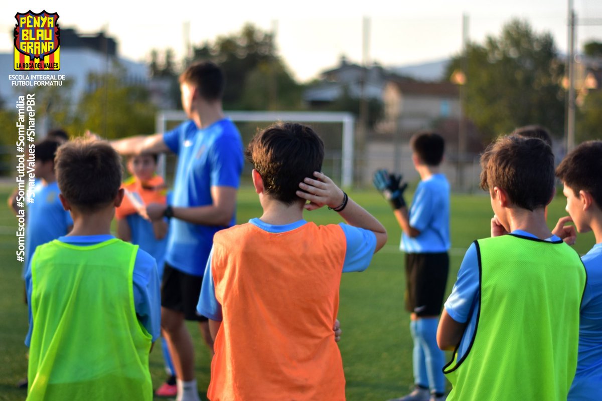pblaugranaroca's tweet photo. TORNEM AMB FORÇA!
TORNEM AMB IL·LUSIÓ!

TORNA EL FUTBOL!⚽️

✅ Aquesta setmana ja han iniciat els entrenaments tots els equips PBR!

FORÇA PBR!🔵🔴
#SomEscola #SomFutbol #SomFamília
#ShareValues #SharePBR https://t.co/csZ1mElM4B