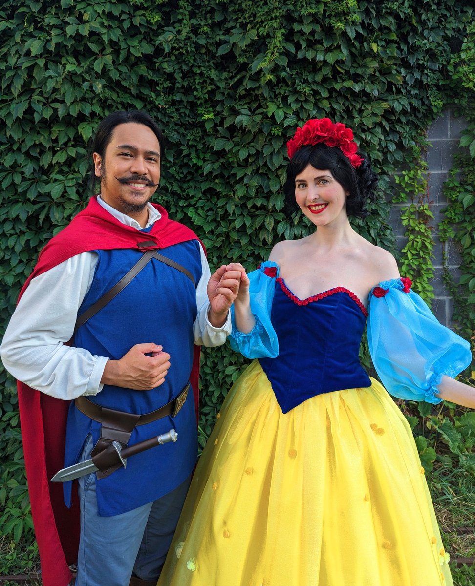 TheJoshTime's tweet photo. “♪~One song
My heart keeps singing
Of one love
Only for you~♪”

I DID IT! I'M A #DISNEYPRINCE!

More: https://t.co/sWpCsGIUHf

#SnowWhite: @dianalavelle

#SnowWhiteCosplay #Cosplay #DisneyCosplay #DisneyPrincess #DisneyPrincessCosplay https://t.co/c22TmrEMwo