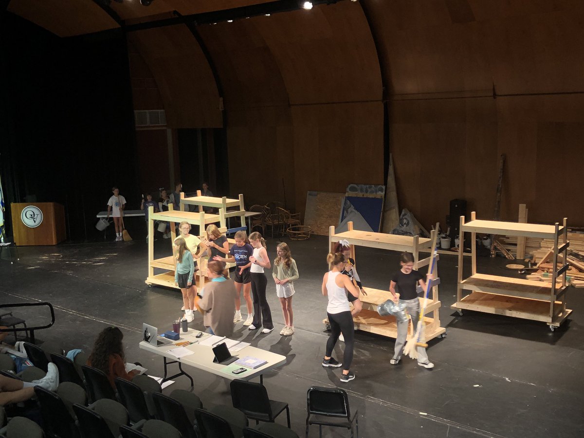 QuakerValleyMS's tweet photo. Mooney Moment: Day 11

The MAGIC of the QVMS musical is in the air! The cast &amp; crew of Annie Jr. will knock your socks off with this production! These kids are hard at work - love their excitement! #itsahardknocklife https://t.co/fzQGyaqRfW