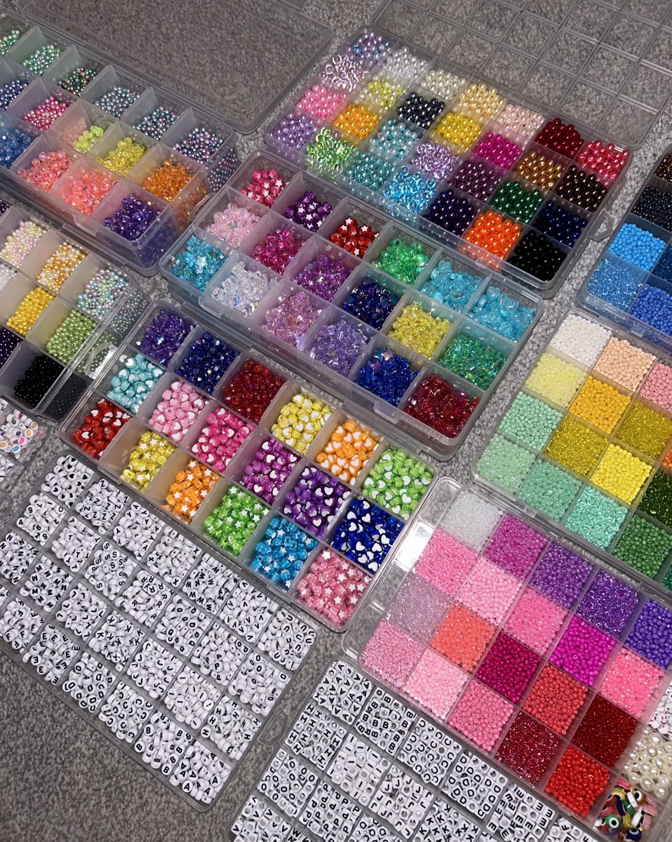 shimmeringtay13's tweet photo. I’m finally ready to start making friendship bracelets 🥹🫶🏻 https://t.co/I5hebuAeLT