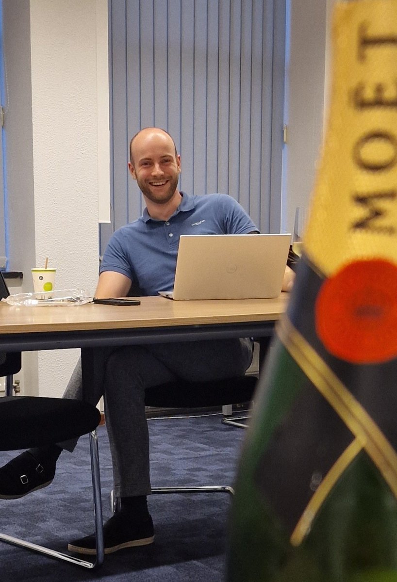 Plop! Onze eigen <a href="/CSchollink/">Cas Schollink</a> staat bij de komende kamerverkiezingen op plek 77 van de <a href="/VVD/">VVD</a>! Een kandidaat uit de IJmond, voor de IJmond! 🍾🥳