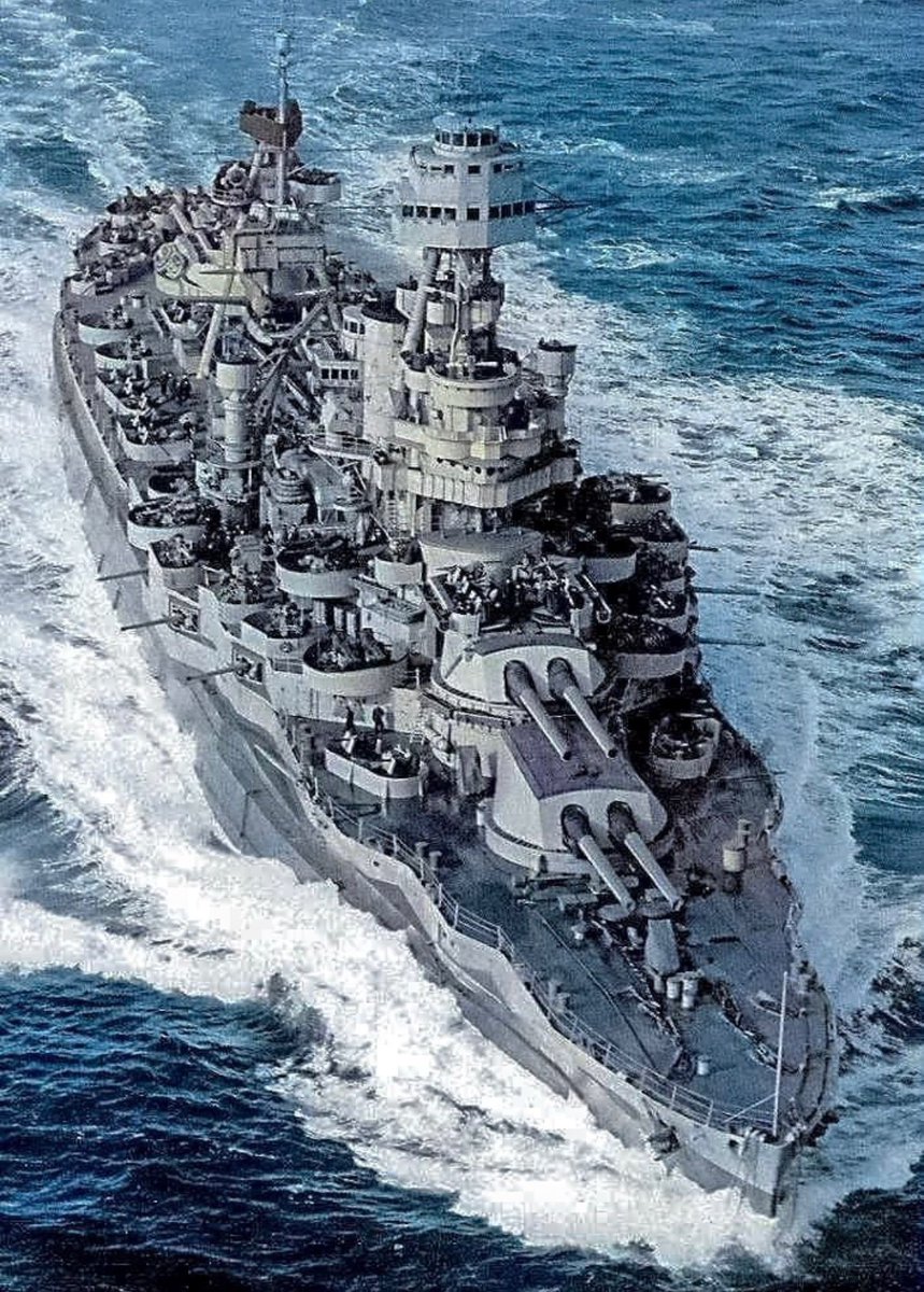 Frederi4Freeman's tweet photo. The USS Texas was an absolute beast during D-Day operations, firing 255 shells in 34 minutes as part of the 702-ship US-British flotilla at the Omaha Beach western fire support lane. ⚓️ https://t.co/TZHFA5UBYM