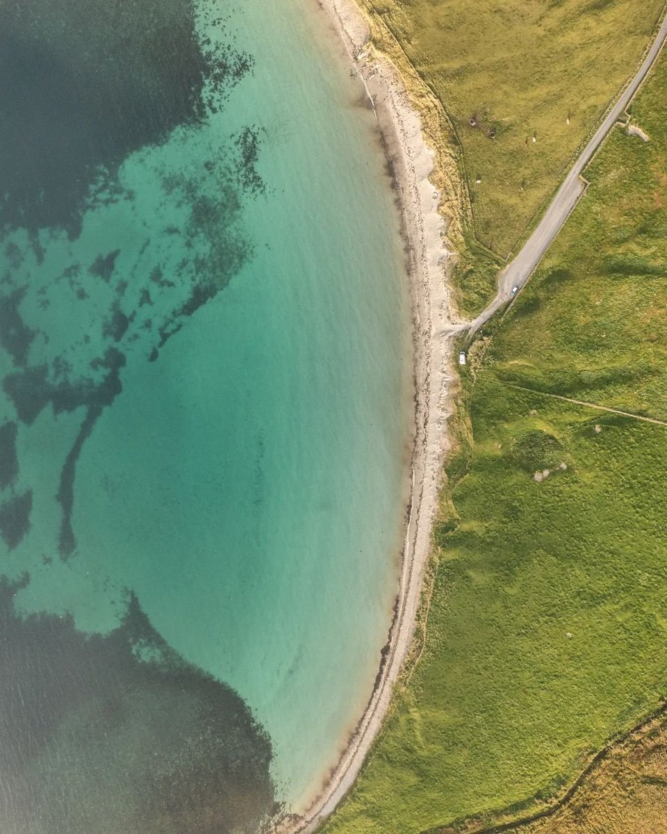 Hello from the Costa del Connemara... ☀️🏖️😍 📸 IG/ lookuponmayo 📍 Selerna Beach, Cleggan #Tropical #Paradise #Beach #AmazingPlaces #Heatwave #Sun #Sand #Sea #SelernaBeach #Cleggan #Connemara #Galway #Ireland #VisitGalway