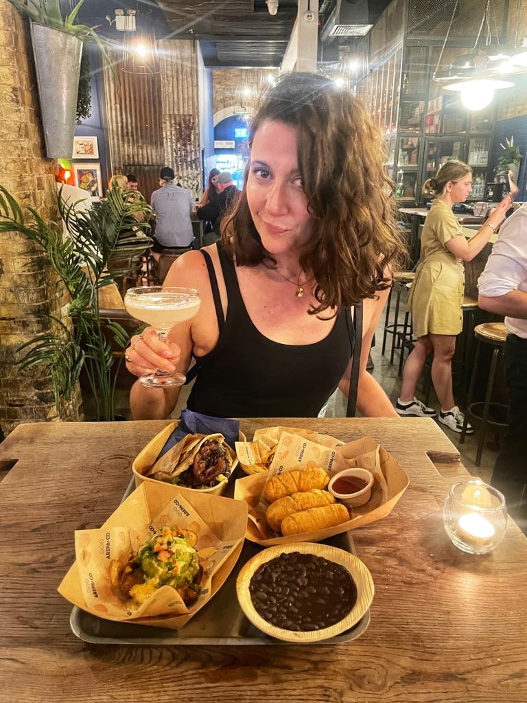 Looking for #brunch, #lunch or #dinner in #dalston? Did you know that #OsloXarepa is a thing now? Thanks, crew, for the invite to yummers #dalston bites. We'll be back soon and are thrilled to see a local institution intro so many #veggie bites to the menu 💚🌱🥑