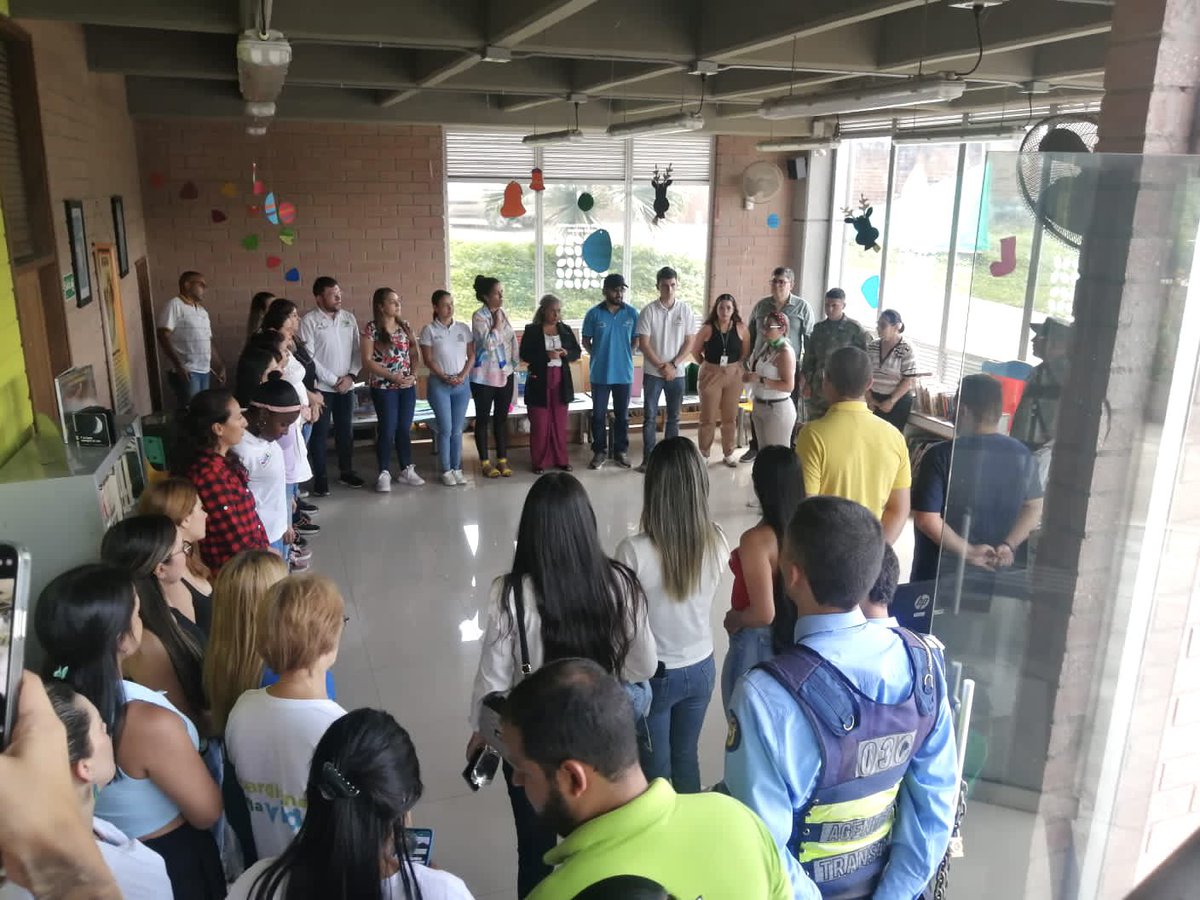 AlexanderZuZ's tweet photo. En el marco del desarrollo de las actividades del proyecto #CursoDeVida “Infancia y primera Infancia” en alianza @HospitalMFS y @SaludAntioquia participamos en el Municipio de Andes en el encuentro de Predictivilidad en eventos de salud pública liderando por @GobAntioquia https://t.co/8a3CqaAbpp