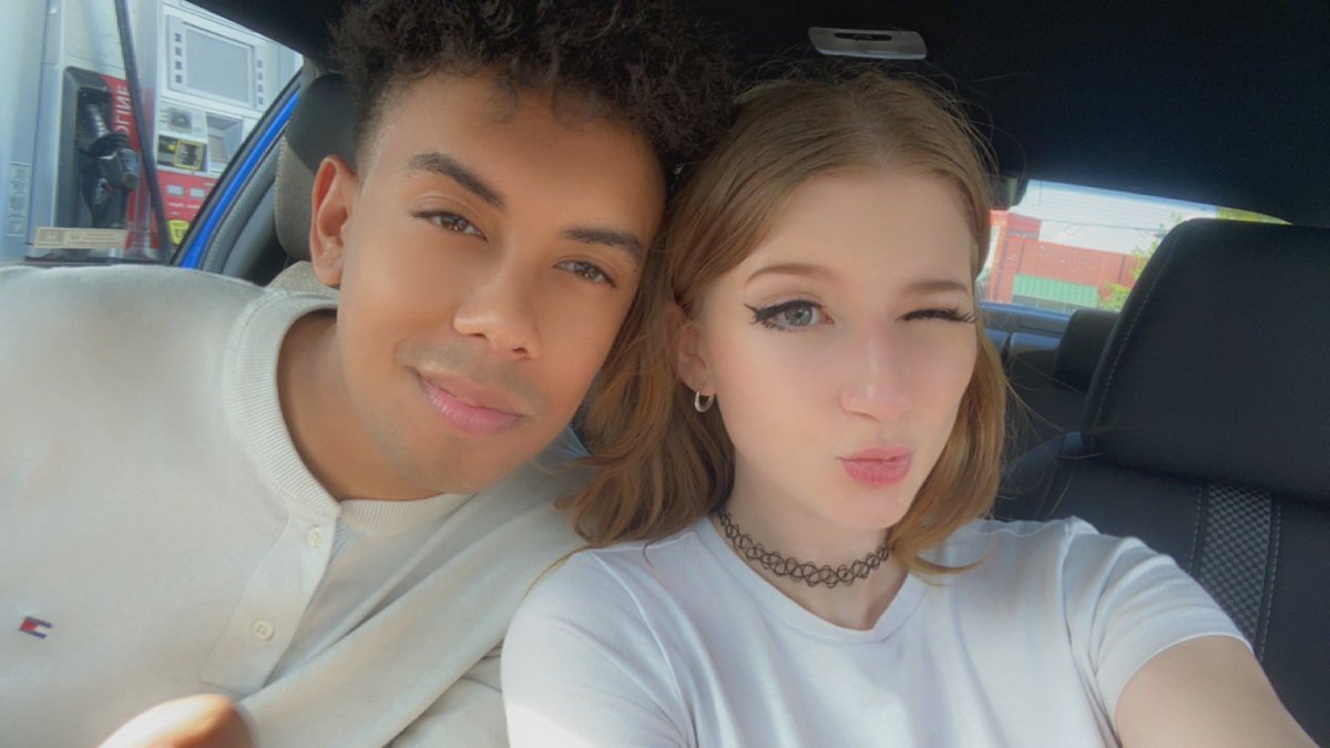 CosmicColumn's tweet image. Guess who’s no longer long distance :)