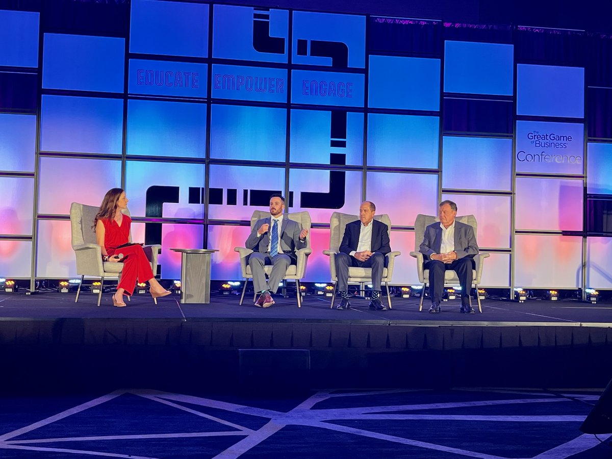 Gr8GameBusiness's tweet image. HOW ABOUT THAT PANEL!!?? Thank you so much @ITROutlook, @vistage, @SRCHoldingsCorp, &amp;amp; @417mag for participating!

#GreatGameConference #BusinessConference #GGOB