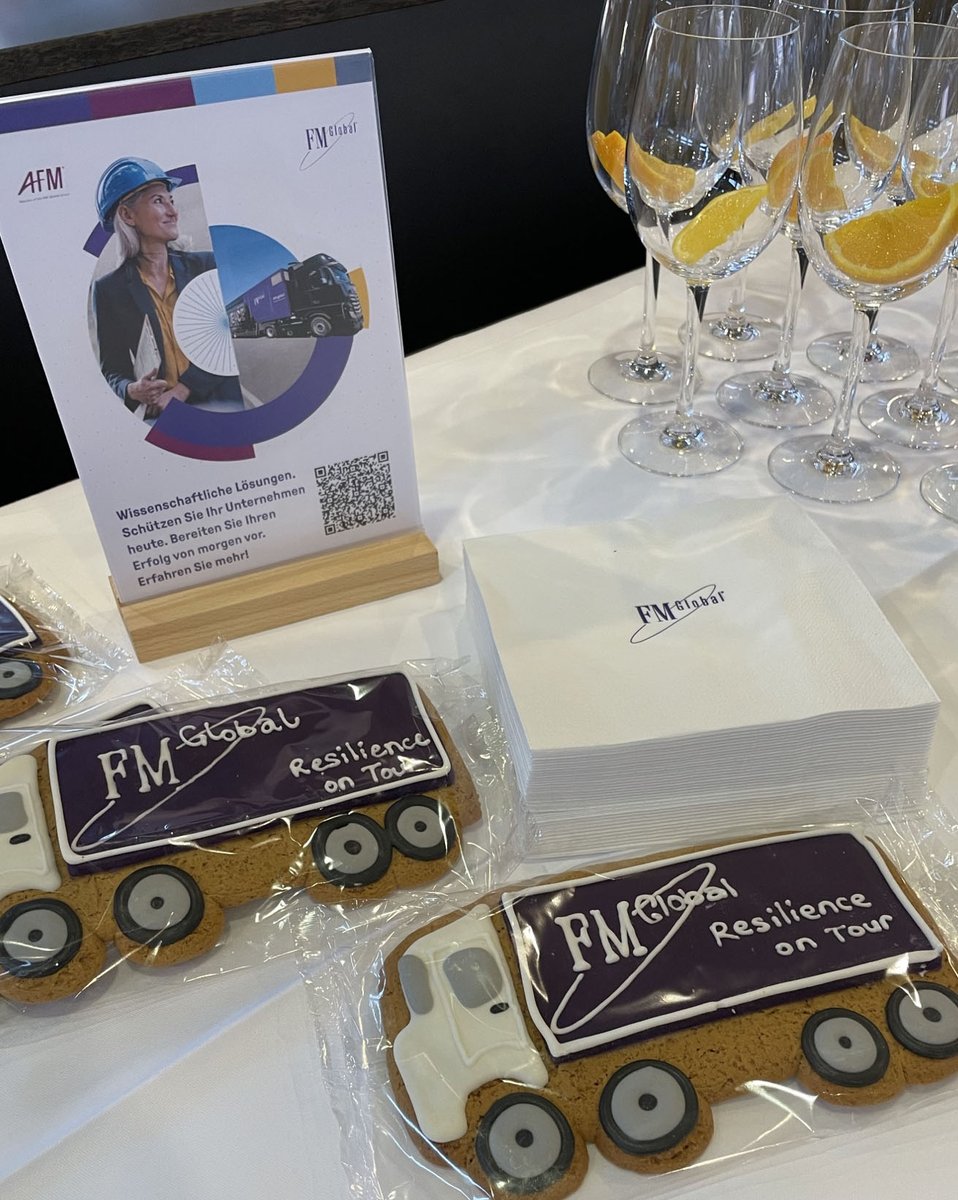 FMGlobal's tweet photo. Auf Ihr Wohl! Wir freuen uns, das GVNW Symposium als Sponsor des heutigen Cocktail-Empfangs unterstützen zu dürfen. #GVNWSymposium https://t.co/1W0NRpVRia