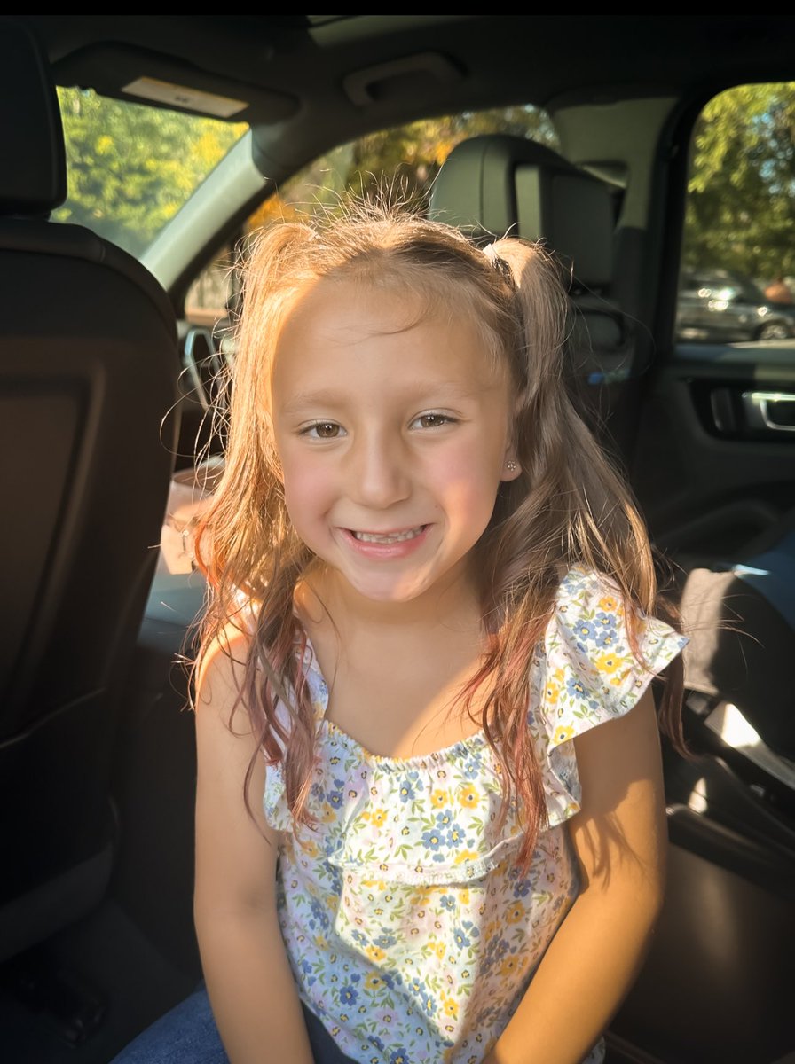 Who gave her permission to be this beautiful?! 🥹😍