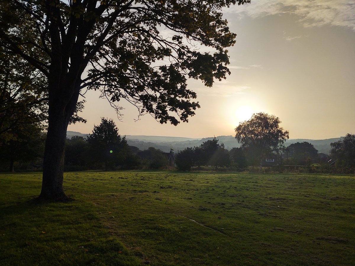 Voiceoverbird's tweet image. Yesterday,  Jason &amp;amp; Gemma of @Promake &amp;amp; @wearedoodledo  made my day &amp;amp; my mind's still whirring. There are so many extraordinary people &amp;amp; stories in this world - some touch the depths of your soul. That's what happened yesterday, &amp;amp; it felt weirdly familiar #creativity #networking