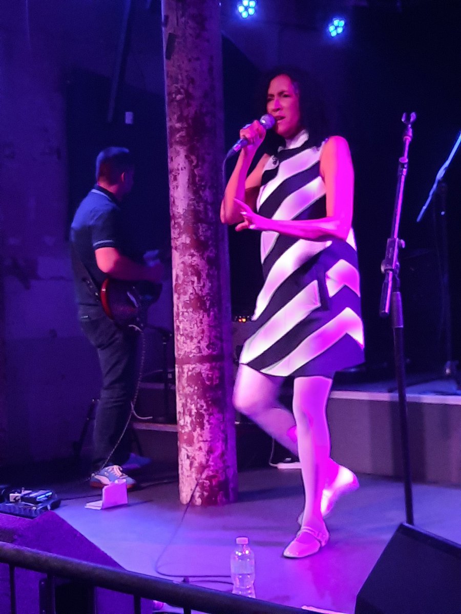 7Bigmouth7's tweet photo. @RhodaDakar last night @stereoglasgow (1)
Another brilliant show 🖤🤍🖤
#versiongirl
#morningside
#piper
@GhostofWHL
@PeteMcKee https://t.co/FmwLf3Qje3