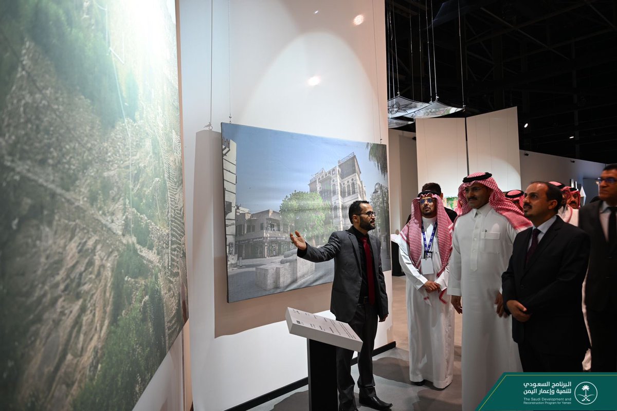 mohdsalj's tweet image. سعدت بما شاهدته اليوم في #معرض_بين_ثقافتين الذي أطلقته وزارة الثقافة و المقام في الرياض بنسخته الأولى، ويجمع الثقافتين السعودية 🇸🇦واليمنية 🇾🇪، ويستعرض الروابط الثقافية التي تربط البلدين وشعبيهما امتداداً للعلاقة التاريخية الأخوية. 
وأتقدم بالشكر لصاحب السمو الأمير بدر بن فرحان…