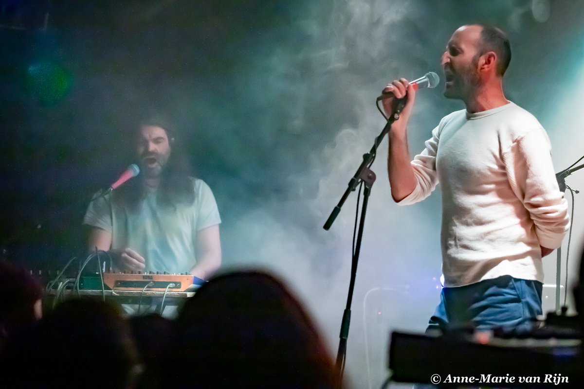 MarieRijn's tweet image. Vakantie 🥳, weekje, en toch!
En onverwacht toch nog 2 dagen naar @MistyFields2019 
Met een heerlijk programma met oa @snappedankles 
@TRAMHAUSrtm 
@pre_occupations 
@thebugclubband 
#mistyfields
📷🙋🏻‍♀️