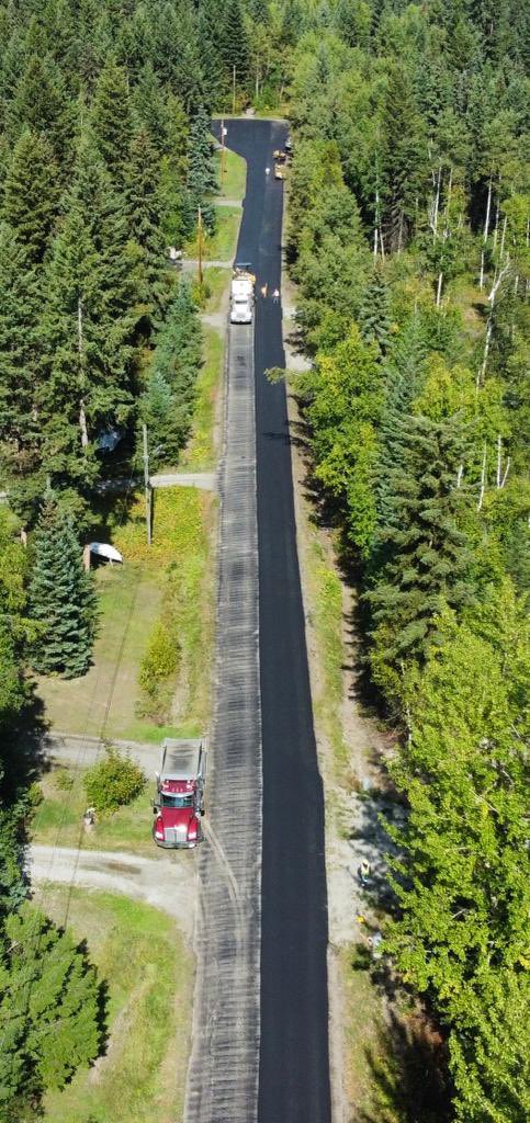 EmconQuesnel's tweet photo. Quesnel BC, paving is under way in Bouchie lake area, please be careful driving around the paving equipment, roads are narrow and there’s many people from flaggers to crew on the roads. #essentialservices4u #SA18 #Dawsonpaving https://t.co/GipVRto09F
