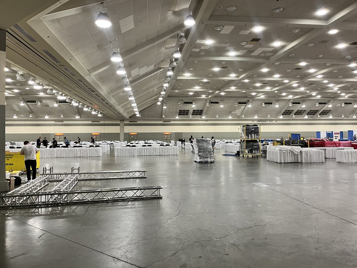 MAPGameTech's tweet photo. If you’re at @baltimorecomiccon stop pass and catch @infinitenites1 running some #videogames or come pass the shop for our monthly #fightinggames #event with at pot #bonus in #sf6 ! #baltimore #comics #gaming #mapgametech #gamingcommunity #fun #goodvibes https://t.co/wrXlMKpB3N