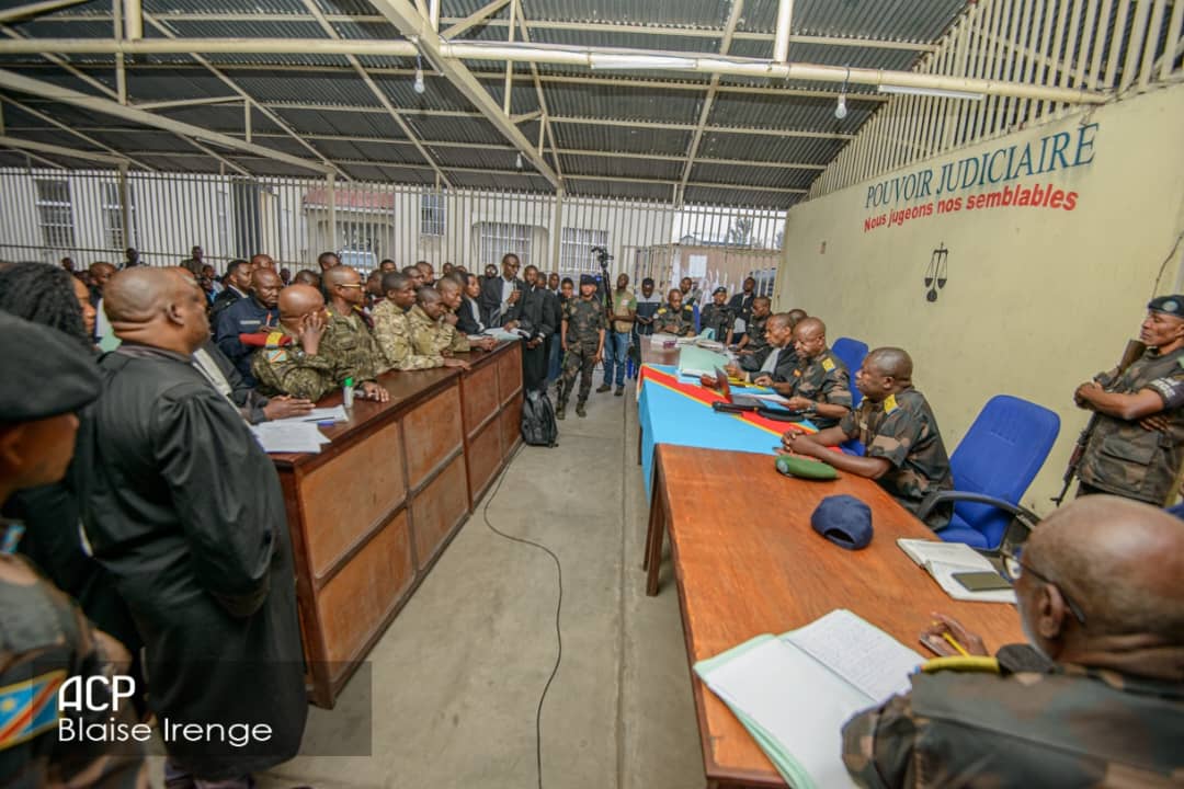 acprdcongo's tweet image. #RDC - Procès fusillade de Goma : à l'audience du 7 septembre, la cour rejette l'exception d'inconstitutionnalité, sa saisine irrégulière selon la procédure de flagrance et l'imprécision dans l'incrimination des prévenus, soulevées par la défense de 6 militaires. Cette fusillade…