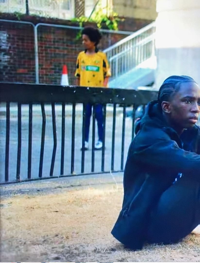 dealtwithcric's tweet image. Kid in Top Boy wearing an Australia 2009 ODI shirt. 

Proving once and for all that only real ones know how deadly Nathan Bracken’s off cutters were