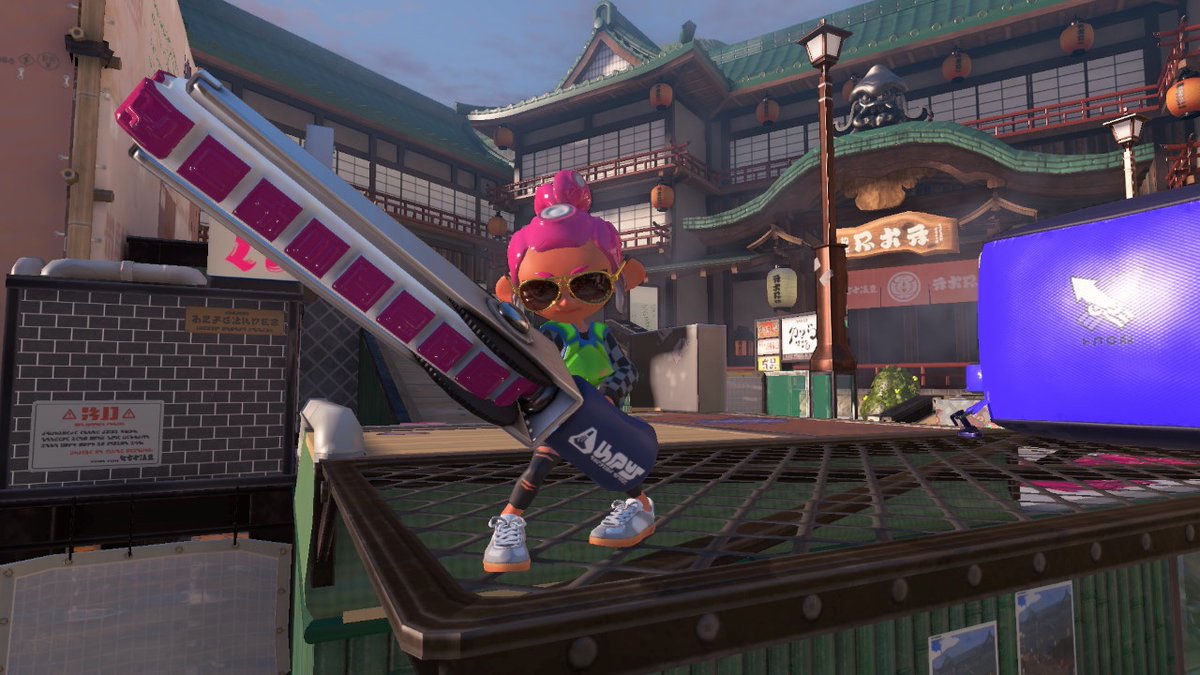 acea_spl's tweet image. im quitting stamper today. 
fun asf weapon but when you basically one trick it for 10 months its bound to get boring. im not gonna pick it up until a new kit releases
i decided to take a pic of all my fits with the weapon (the first three, their abilities are so ass its scary)
🫡
