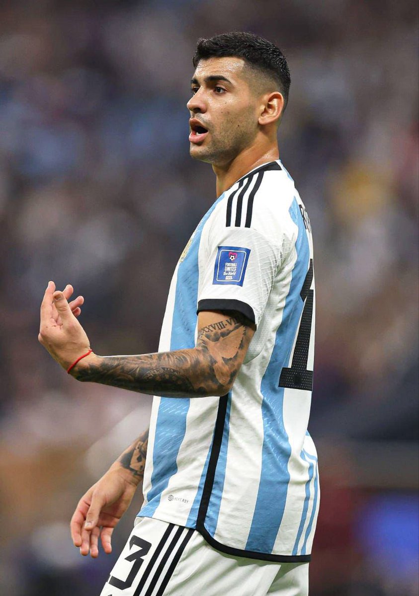 🇦🇷⭐️ Cuti Romero vs. Ecuador:

◎ 66/67 pases precisos.
◎ 1° en duelos ganados (11/15).
◎ 1° en recuperaciones (12).
◎ 1° en quites exitosos (5/7).

⚔️ OVACIONADO.