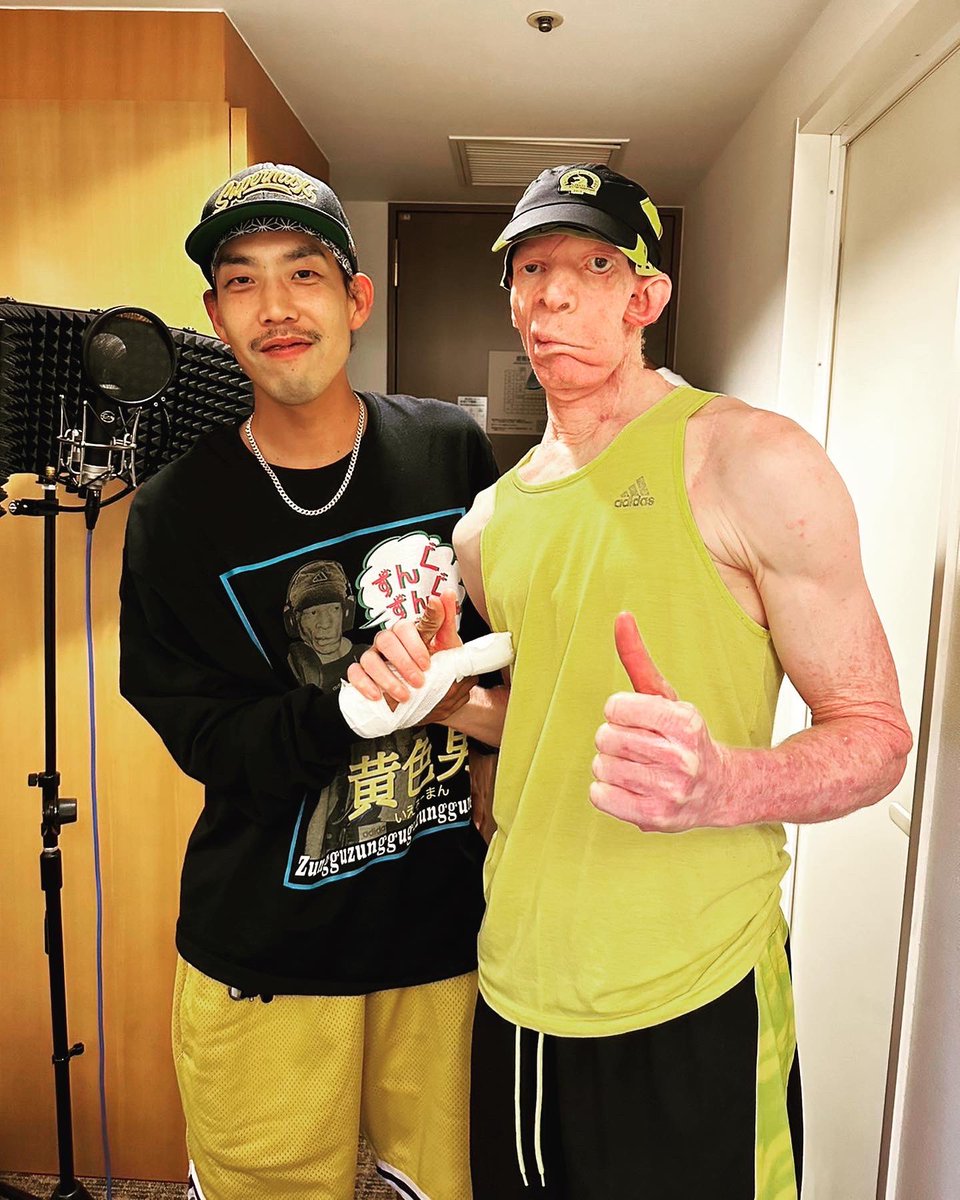 NOLIEARTHSOUND's tweet photo. 久々ジャマイカ感じれたありがとう
キングイエローマン
全てが刺激的でした
オケかけた瞬間に音止めーゆーて
ハイタッチしてくれたのは自信になる
ダブプレートの文化ってオモシロイ
#yellowman
#earthsound https://t.co/icmbFYCnYH