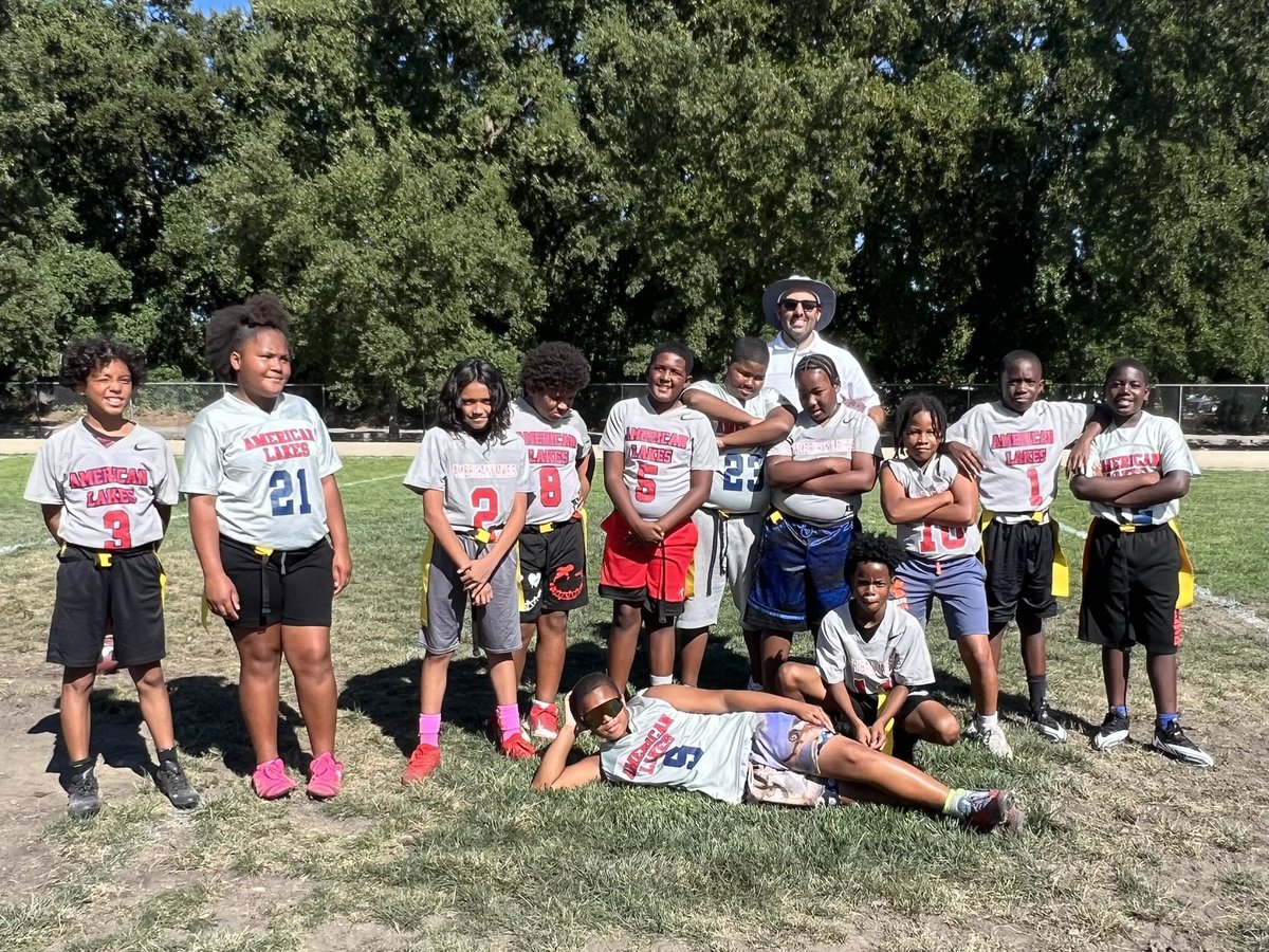 AthleticsNusd's tweet photo. The NUSD 6th Grade Flag 🏈& 🏐kicked off today!!!👏🏽👏🏽!
@AmericanLakes traveled to Jefferson for fun, exciting & competitive games-Thank you fans, coaches, officials, AD’s & players for All making the first games a success! #nusdstudentathletes #workinghardhavingfun @NatomasUSD https://t.co/54gGt7xMMP