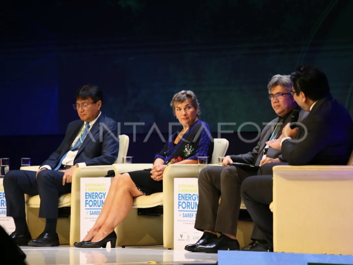 Brp ASEAN butuh dana beralih ke energi terbarukan? 

kl.antaranews.com/berita/19632/a…

#Saref3
#ASEAN
#RenewableEnergy 
#SarawakEnergy

Foto: ANTARA FOTO/Virna Puspa Setyorini