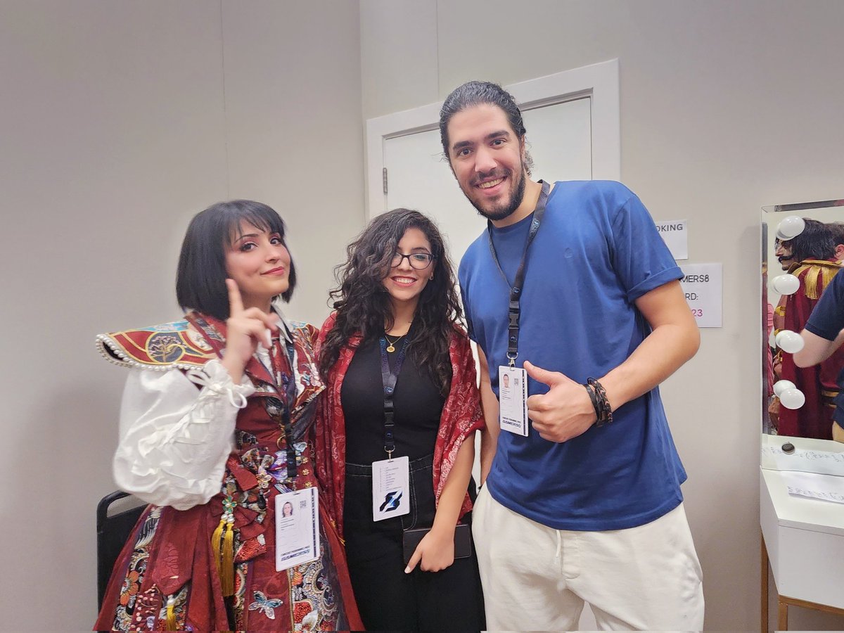 Sumimusics's tweet photo. كانت ذكريا جميلة عند لقائي مع الفنانه رشا رزق و عائلة طرقان
و أستارزم
@RashaRizk_TW
@m_tourgane
@ASTERISM2016
#gamers8 #japamura #sumi #سومي #رشا_رزق #طرقان https://t.co/kCarKlR3rd