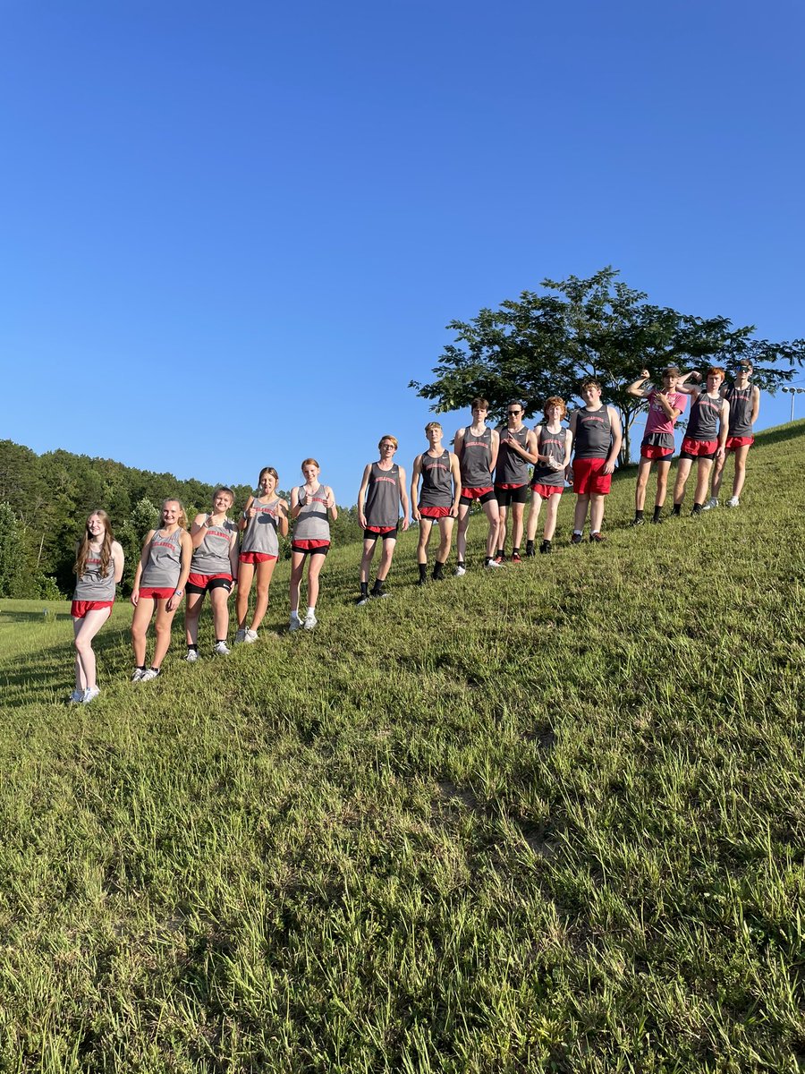 ScottRunners's tweet photo. We lined up the hill to illustrate some of the elevation change today at McCreary. https://t.co/7KmAiWcZWB