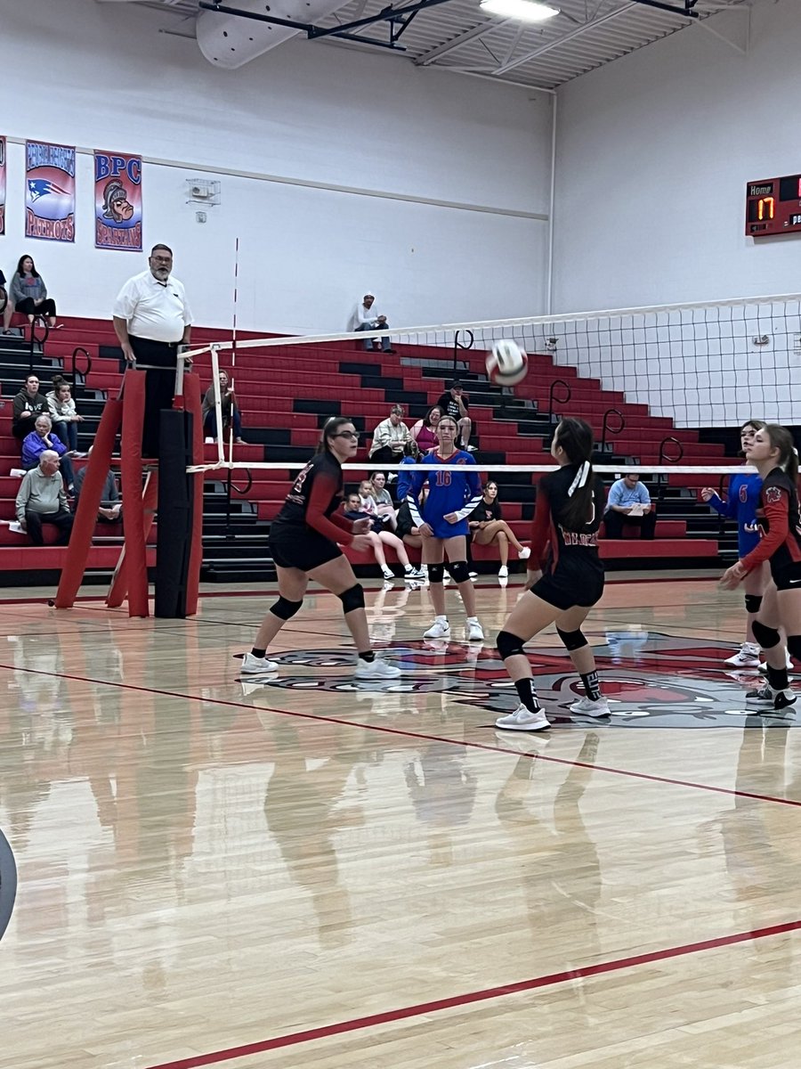 McTeacher5's tweet photo. 🧹 NF def BPC 25-6; 25-5🙌🏼
Jv &amp; Fresh win in 2🏐
Aces:@CaliHanson3 5
Points:@CaliHanson3 15
Kills: Whitsitt 7
Blocks: Whitsitt 2
Assists:@oliviamiller_03 10
Digs:@oliviamiller_03 10
#letsgocats #4teamvalley #nfwildcats @FCusd3 @ErinTasker13 #Legal https://t.co/zQ2dbQ0Eob