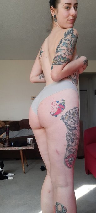 livin' in lala land lately 🫠  . . &bull; pale &bull; ghost nips &bull; tatted &bull; curvy &bull; thicc &bull; seller &bull; goddess &bull; nsfwx