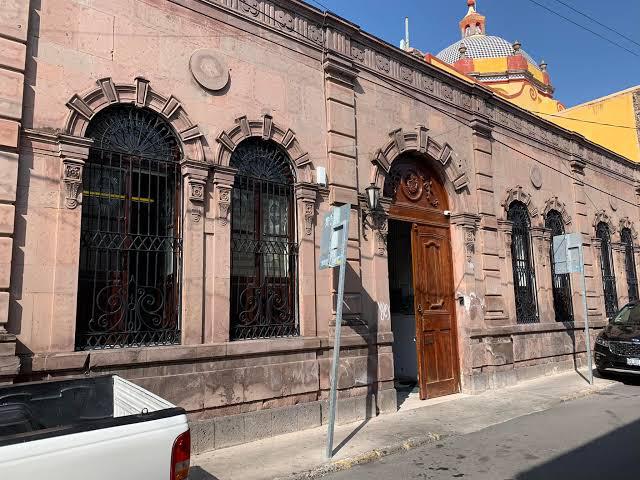 noticiasdeqro's tweet photo. #ASILOS | 🚨 🚨 En una preocupante revelación, el padre José Estrada, director del asilo San Sebastián, ha señalado que aproximadamente el 70% de los abuelos que residen en asilos se encuentran en estado de abandono.
Toda la información aquí:
https://t.co/G6tUH5QOPl
#QRO https://t.co/apidVYlGBM