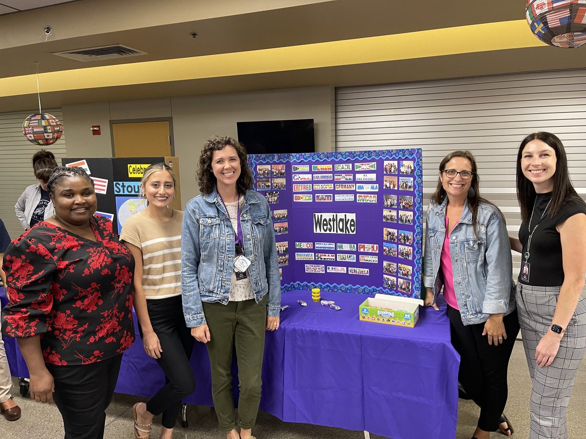 MrsMastenWLE's tweet photo. 🌎 The WLE team had a great time at LAP family night! @blessedbukkie1 @LAParentConnect @wle_elem1955 #wearewayne https://t.co/Fvl3voxiA1