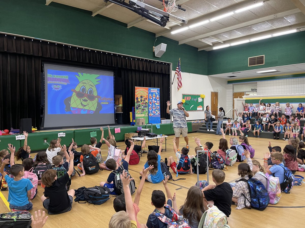 We had fun this morning at our Big Kahuna Fundraiser kick-off! 🌺#norwoodvikings