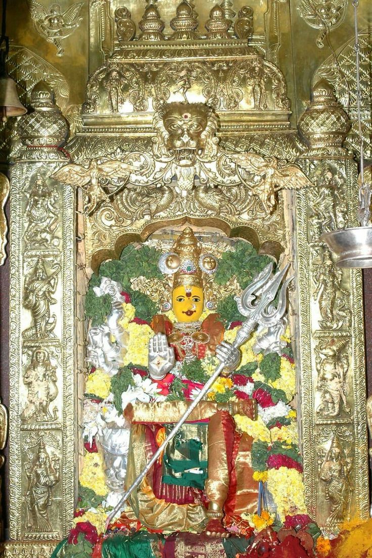 Amruta_sv's tweet photo. श्री: स्वयं सुकृतिनां भवनेष्वलक्ष्मी:।
 पापात्मनां कृतधियां हृदयेषु बुद्धि:।। 
श्रद्धा सतां कुलजनप्रभवस्य लज्जा।
 तां त्वां नता: स्म परिपालय देवि विश्वम्।।

#शुभ_प्रभात_वंदन https://t.co/YdGmsnzmo4
