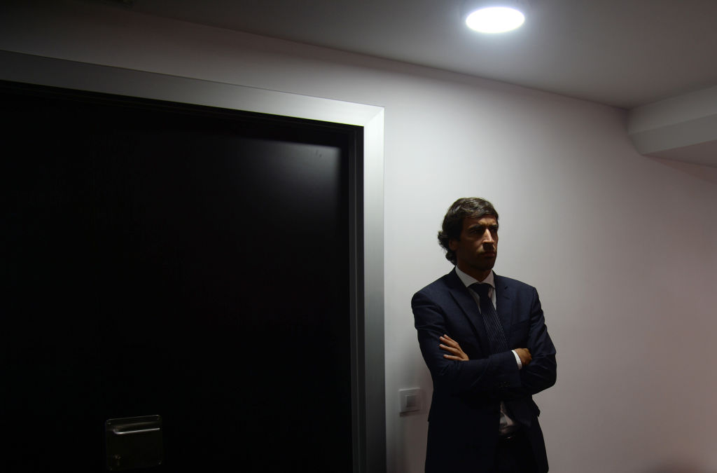 FabrizioRomano's tweet photo. Villarreal and Raul will discuss today in order to make final decision over managerial job. Real Madrid, open to letting him go in case Raul wants to accept 🟡🇪🇸

Discussions will follow waiting for Villarreal to decide on Quique Setién replacement. https://t.co/nQvFc2iItI